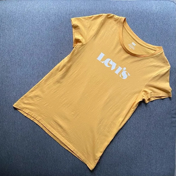 Levi’s Yellow Short Sleeve Shirt Small - Picture 1 of 3